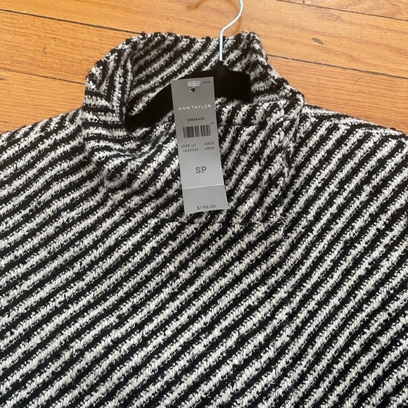 Ann Taylor Black and White Striped jacket with Faux Fur Cuffs - Picture 6 of 6